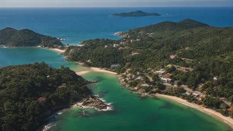 Florianópolis ou Bombinhas? O que compensa para investir