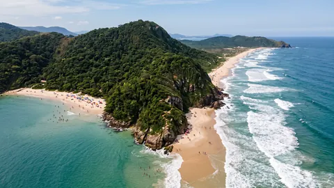 Praias de Florianópolis: mansa ou mar aberto, para quem